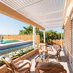 Casa Olive Gennadi