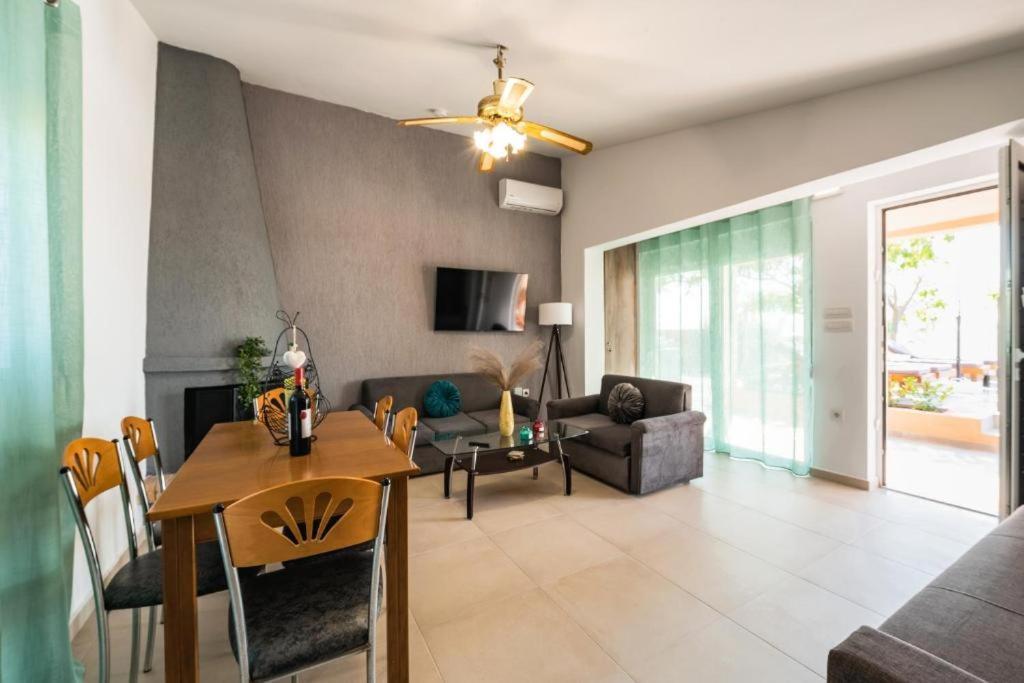 Casa Olive Gennadi